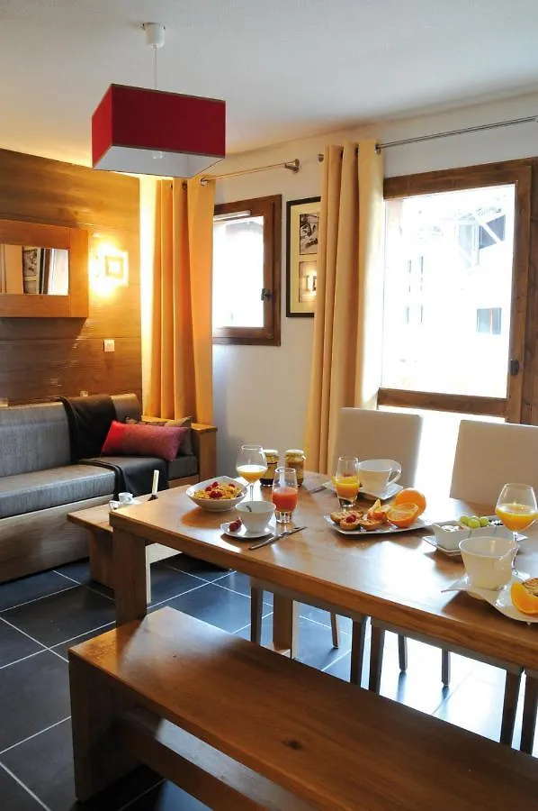 Skissim Premium - Résidence Les Chalets d'Edelweiss 4* by Travelski La Plagne Lejlighed