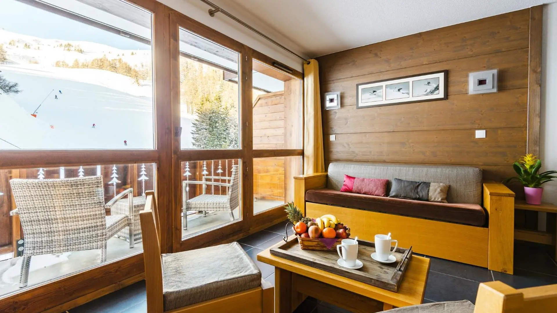 Skissim Premium - Résidence Les Chalets d'Edelweiss 4* by Travelski La Plagne 0*,