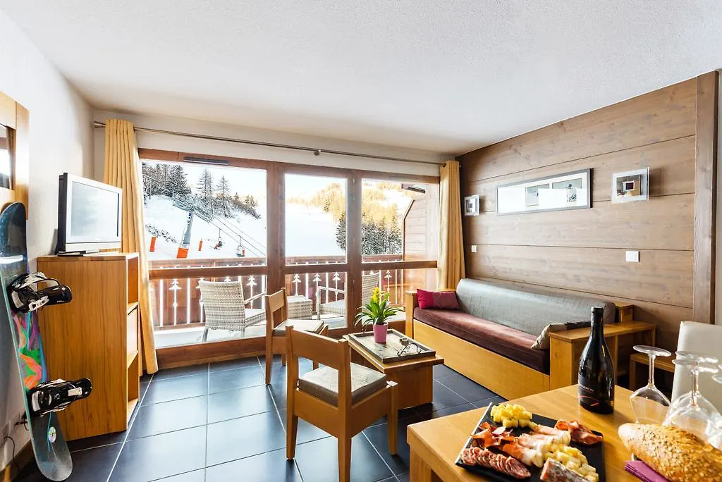 Skissim Premium - Résidence Les Chalets d'Edelweiss 4* by Travelski La Plagne